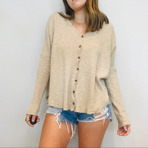 UO tan waffle knit button oversized thermal - Picture 4 of 7